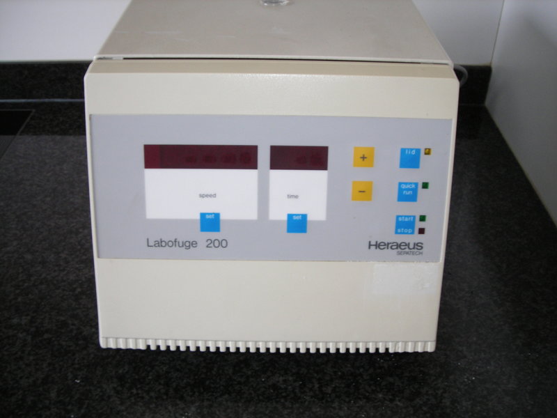 Heraeus Labofuge 200