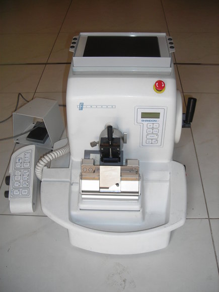 Thermo Shandon Finesse ME Microtom